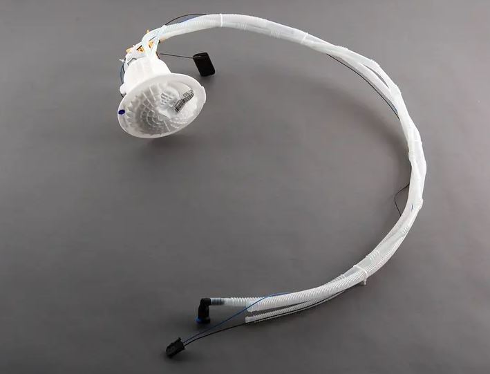 MERCEDES BENZ FUEL SENDING UNIT / FILTER ASSEMBLY - W164 / W251 - 2514700090